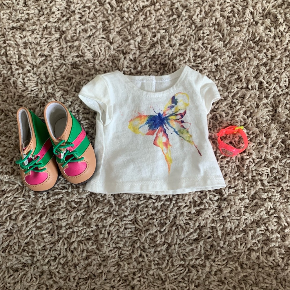 Limited edition girl of the year American girl doll Leah Clark hiking outfit